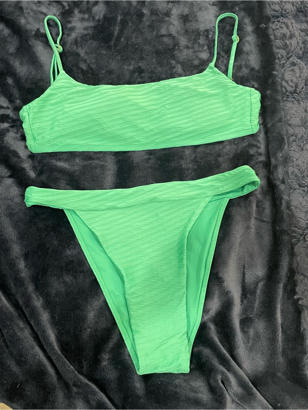 Monday Swimwear Bikini: Bahama Top (V/L) Argentina Bottom (V/8-12) NWOT, green